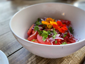 Knackiger Salat - nach Verfügbarkeit aus dem eigenen Garten